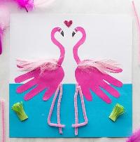 Фламинго из ладошек